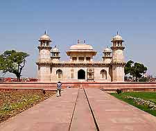 Scene of Itmad-Ud-Daulah's Tomb (Baby Taj Mahal)