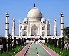 Picture of Agra's famous Taj Mahal