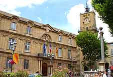 Another picture of Aix-en-Provence City Hall (Hotel de Ville)