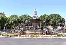 Picture of the Aix-en-Provence Rotunda fountain