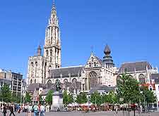 Photo of the Groenplaats (Green Square) in Antwerp