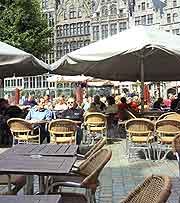 Photo of al fresco dining in the city centre