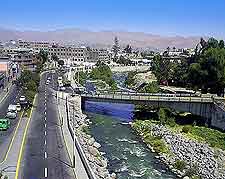 Image of the Rio Chili river and highway