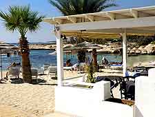 Al fresco dining at the Adams Beach Hotel