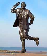 Picture showing famous Morecambe statue