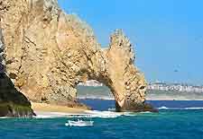 Close up picture of 'El Arco' rocks