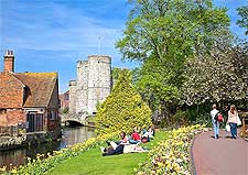 View of the River Stour, photo by David Iliff