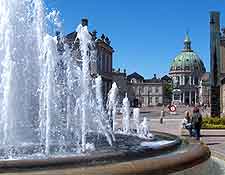 Picture of fountains at Amalienborg Palace (Amalienborg Slot)