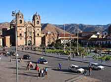 Image of the Plaza de Armas in central Cusco