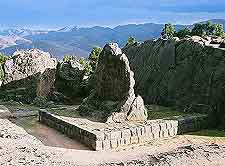Photo of the Q'enqo ruins (Quenko)