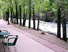 Picture of Estes Parks al fresco riverfront dining