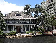 Photo of the Historic Stranahan House, taken by Elmschrat