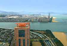 Picture of the Hakata district and waterfront