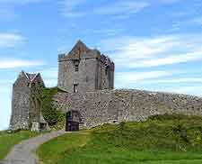 Aughnanure Castle photo