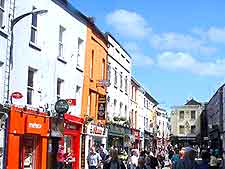 Picture of shoppers in the city centre