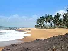 Photo of the Elmina beachfront