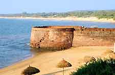Picture showing Fort Aguada and the coastline