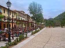Photo of an al fresco dining area in Granada