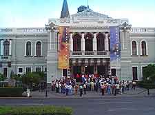 Photo of art museum