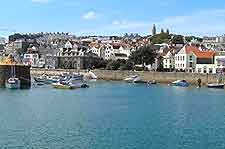 Guernsey Airport (GCI) Hotels: Image of the coastline at St. Peter Port