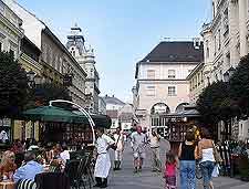 Picture of shops, restaurants and hotels in the city centre