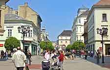 Picture of Gyor's central shopping scene