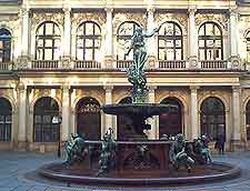 Close-up view of the entrance to the City Hall (Rathaus)