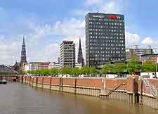 Photo of the River Elbe and the Spiegel Building