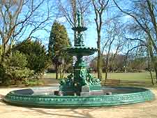 Photo of fountain in Ward Jackson Park