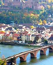 Photo of the Old Bridge (Alte Brucke) with a view of the Schloss Schwetzingen