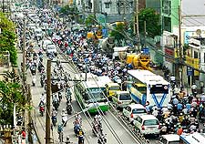 Photograph showing rush hour traffic in the city, taken by Ngo Trung