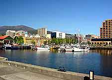 Photo showing the waterfront of Hobart, Tasmania, Australia