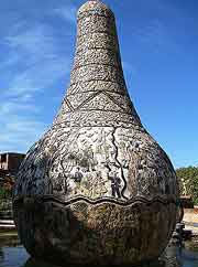 Picture of traditional Peruvian sculpture