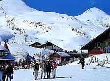 Photo of crowds at ski resort in Interlaken, Switzerland