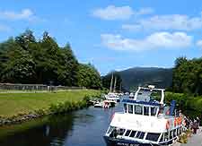 Picture of cruise boat on the River Ness