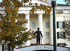 Photo showing the City Hall, taken by Roy Adkins