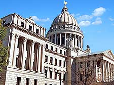 Image of the stately Mississippi Capitol Building