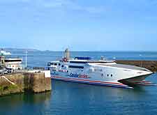 Picture of ferry arriving