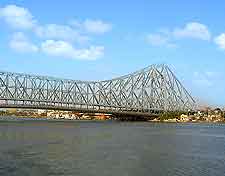 Photo showing the Howrah Bridge