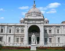 Further picture of the Victoria Memorial