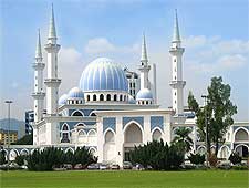 Sultan Ahmed Shah State Mosque (Masjid Negeri) photograph