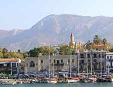 Picture of the harbour and mountains