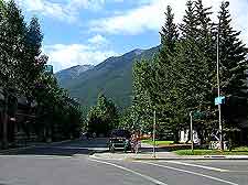 Image showing road leading to Lake Moraine