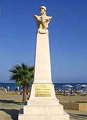 Ancient Kition statue on the seafront promenade