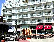 Seafront promenade picture