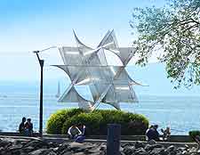 Photo of the star sculpture taken at the Port de Ouchy in Lausanne