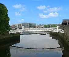 Photo of bridge spanning the River Shannon