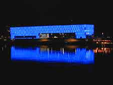 Nighttime photo of the Lentos Museum of Modern Art