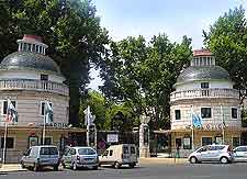 Photo showing the entrance to the Jardim Zoologico (Zoological Gardens)