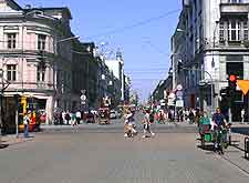 Picture showing shops in the city centre